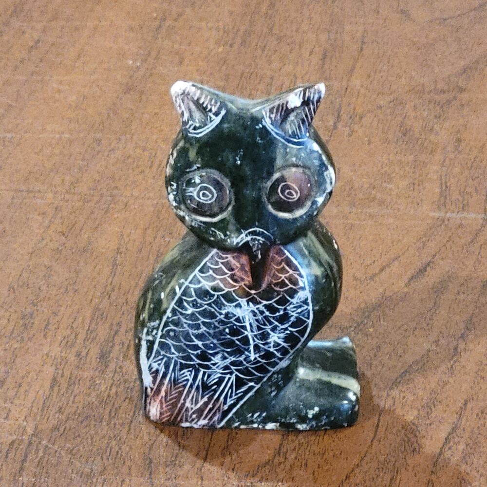 Vintage Painted Swaziland Soapstone Natural Stone Owl Carving